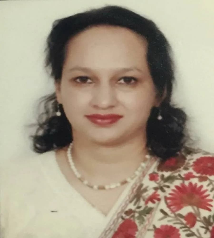 Dr Parul Agarwal