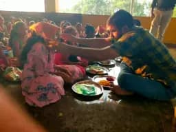 Community meal served as part of seva
